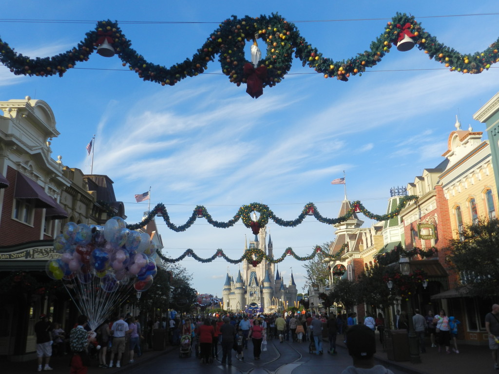 Perfect Disney Resort Christmas Decorations Tour (and it's FREE