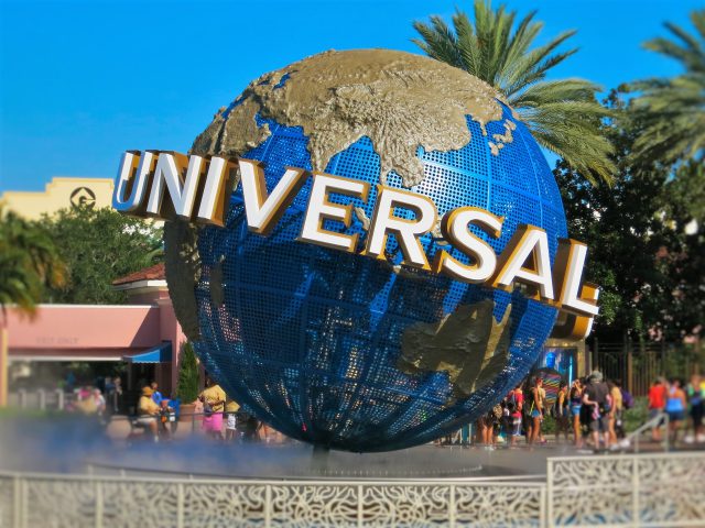 least busy day to visit universal studios orlando