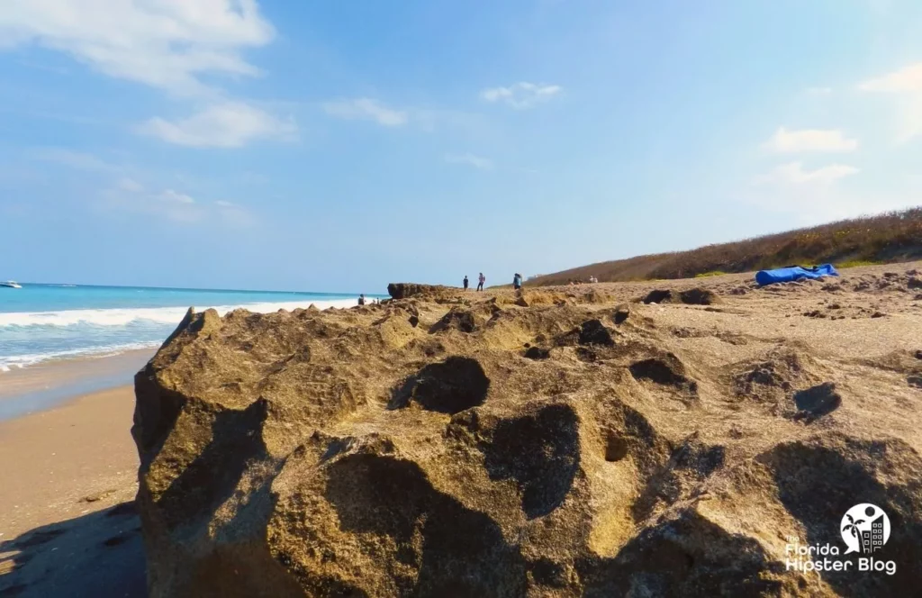 Jupiter-Florida-Rocky-Beach-Shore