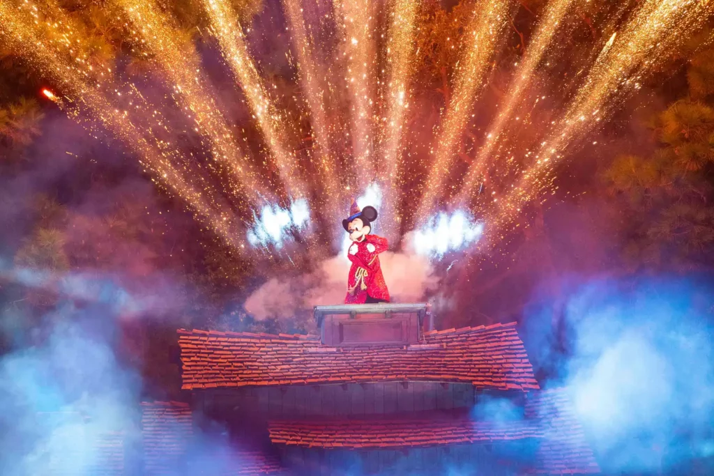 Fantasmic Returns to Disneyland Park in May 2024