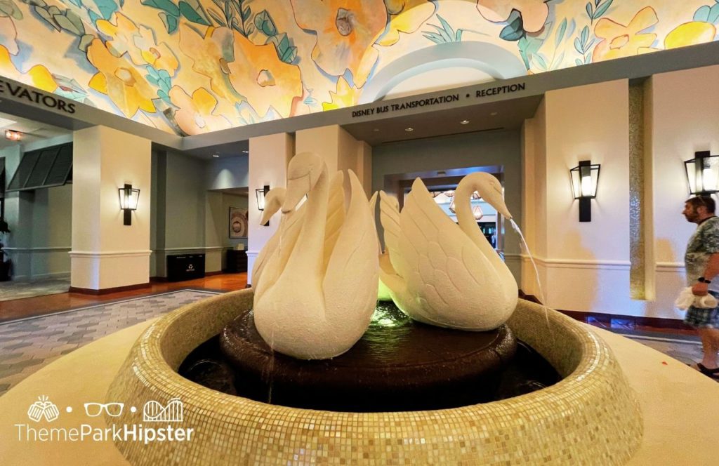 Sculptures at Swan and Dolphin Resort Hotel at Walt Disney World. Keep reading to learn more about Walt Disney Swan and Dolphin Resort.