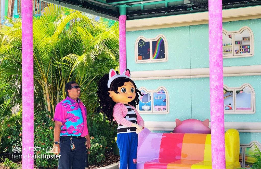 Gabby's Dollhouse Character Meet and Greet DreamWorks Land at Universal Studios Orlando Florida. Keep reading to learn more about Universal Studios Florida Dreamworks Land.