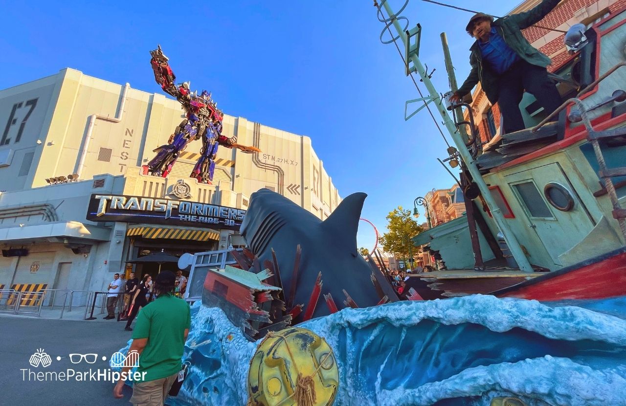 Jaws at Universal Mega Movie Parade at Universal Studios Florida. Guide to the Universal Studios Crowd Calendar Best Days to Go.